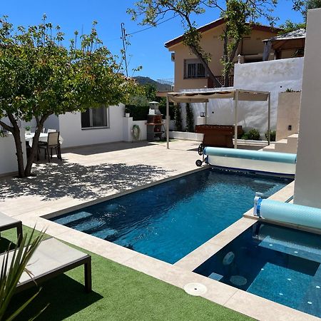 Lux Spa 2 Barcelona Vallirana 外观 照片